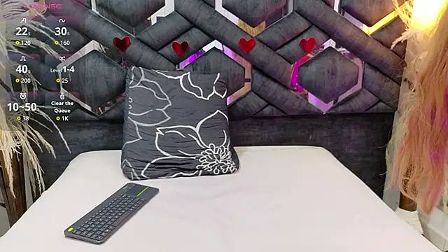 Snapshot of Natasha-Adams chatting on October 3, 10:04 pm Natasha-Adams online show from October 3, 10:04 pm