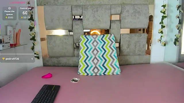 Snapshot of Natasha-Adams chatting on September 14, 2:09 am Natasha-Adams online show from September 14, 2:09 am