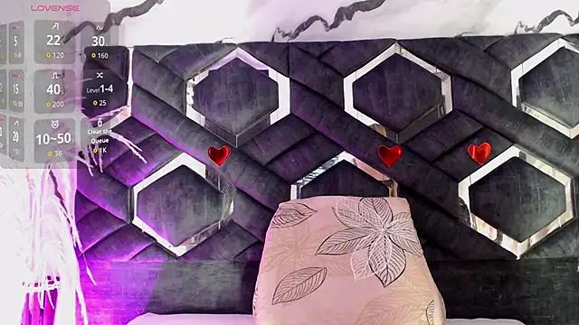 Snapshot of Natasha-Adams chatting on October 17, 9:18 pm Natasha-Adams online show from October 17, 9:18 pm