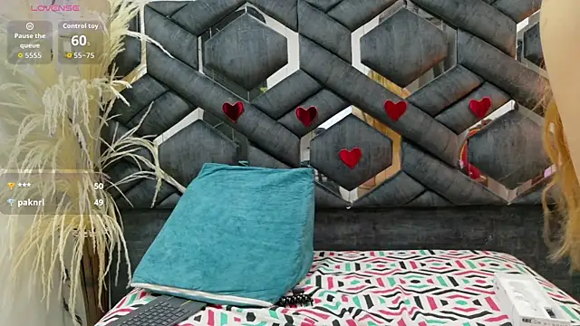 Snapshot of Natasha-Adams chatting on September 27, 10:28 pm Natasha-Adams online show from September 27, 10:28 pm