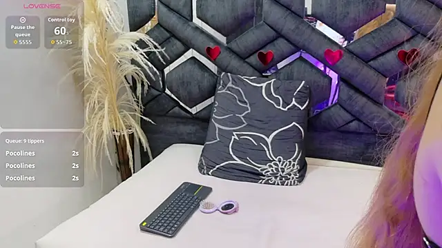 Snapshot of Natasha-Adams chatting on October 4, 10:14 pm Natasha-Adams online show from October 4, 10:14 pm