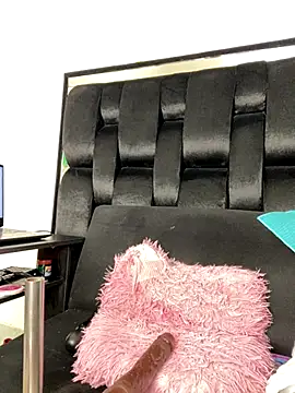 Snapshot of Gabrielle_Sexy94 chatting on October 8, 11:31 pm Gabrielle Sexy94 online show from October 8, 11:31 pm