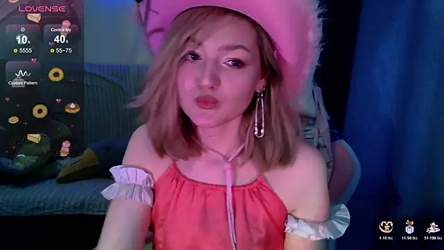 Snapshot of cute1stranger chatting on October 24, 5:58 am cute1stranger online show from October 24, 5:58 am