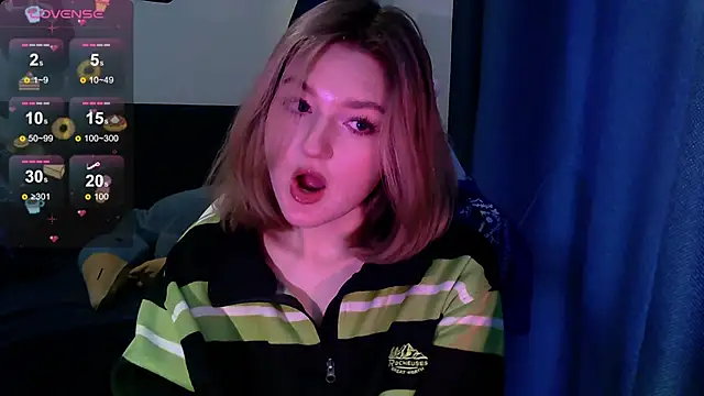 cute1stranger online show from September 12, 9:40 am