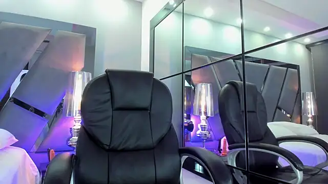 Snapshot of Abril_monroe_ chatting on October 8, 3:55 am Abril monroe  online show from October 8, 3:55 am