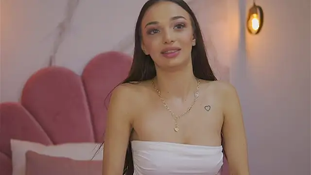 Snapshot of AmiraVeyl chatting on September 28, 12:07 am AmiraVeyl online show from September 28, 12:07 am