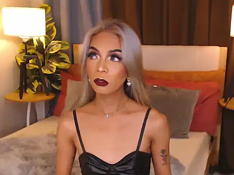 Snapshot of CelestinaMarquez0427 chatting on September 28, 10:59 pm CelestinaMarquez0427 online show from September 28, 10:59 pm