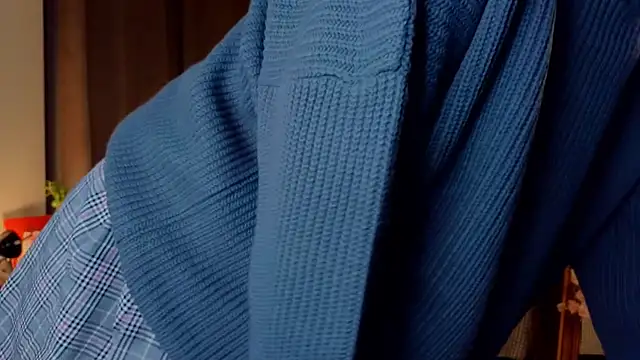 Snapshot of MaryroseRoeder chatting on October 24, 2:51 am MaryroseRoeder online show from October 24, 2:51 am