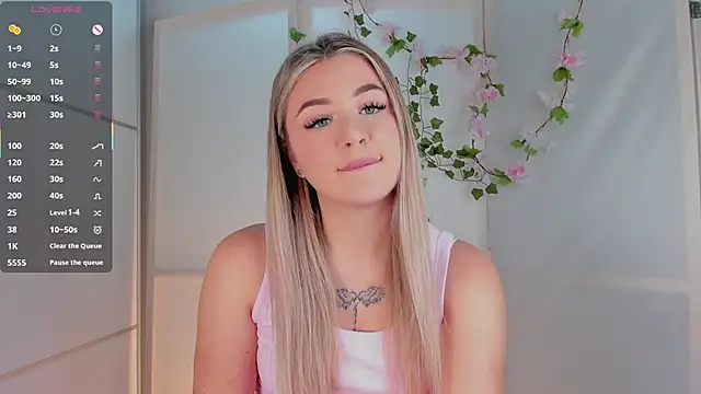 Snapshot of AliaBuerstatte chatting on October 2, 7:08 pm AliaBuerstatte online show from October 2, 7:08 pm