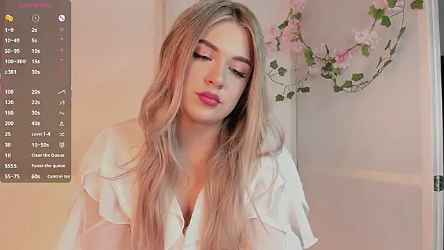 Snapshot of AliaBuerstatte chatting on September 23, 7:34 pm AliaBuerstatte online show from September 23, 7:34 pm