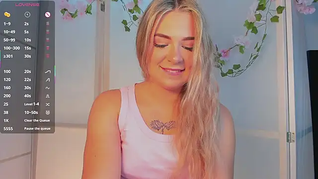 Snapshot of AliaBuerstatte chatting on September 28, 7:19 pm AliaBuerstatte online show from September 28, 7:19 pm