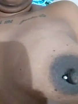 Snapshot of nessinha12 chatting on October 30, 7:44 am nessinha12 online show from October 30, 7:44 am