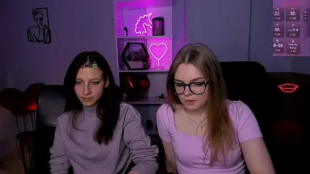 veronica bubble online show from November 25, 8:31 pm