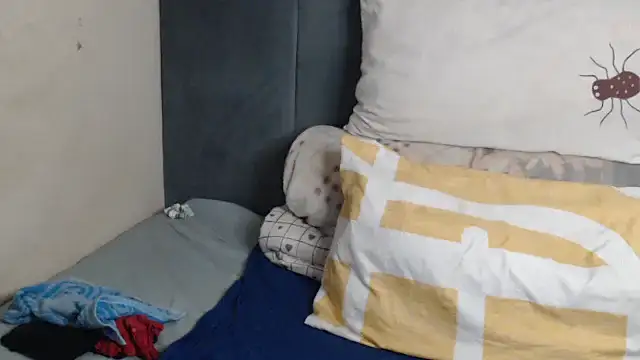 Snapshot of Tyllorsavage chatting on October 25, 1:35 am Tyllorsavage online show from October 25, 1:35 am