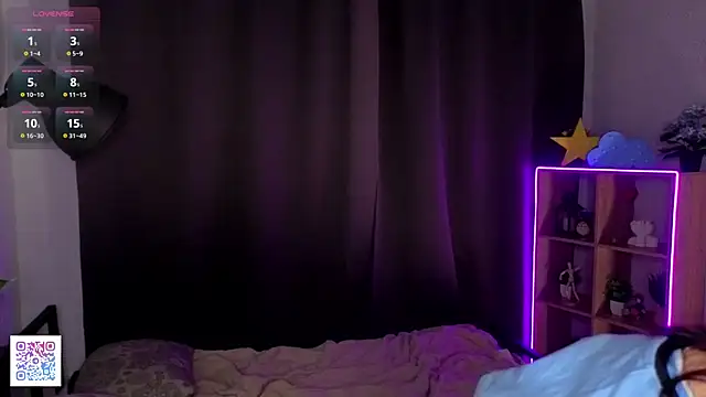 BelindaParbs online show from September 18, 6:06 pm