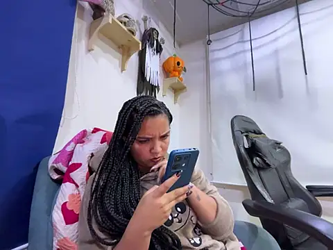 Snapshot of amanne_misa chatting on October 7, 2:05 am amanne misa online show from October 7, 2:05 am