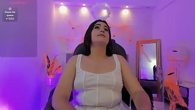 kendall roous online show from November 1, 3:32 am