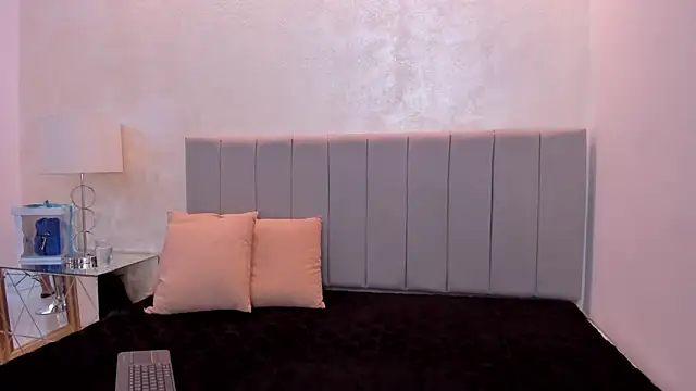kendall roous online show from September 10, 7:58 pm