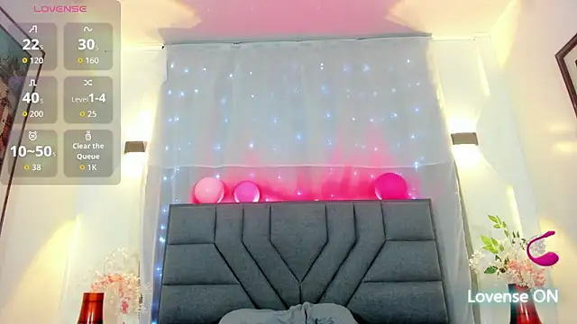 Snapshot of emma_ayala chatting on October 14, 9:39 pm emma ayala online show from October 14, 9:39 pm