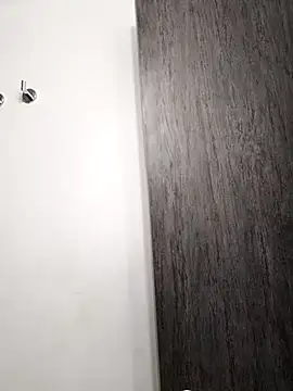 Snapshot of luna_love_xoxo chatting on October 9, 10:25 pm luna love xoxo online show from October 9, 10:25 pm