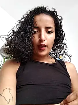 Snapshot of luna_love_xoxo chatting on September 17, 8:29 pm luna love xoxo online show from September 17, 8:29 pm