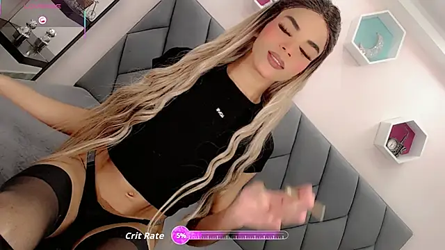 Snapshot of Amira_Ember chatting on October 29, 10:56 pm Amira Ember online show from October 29, 10:56 pm