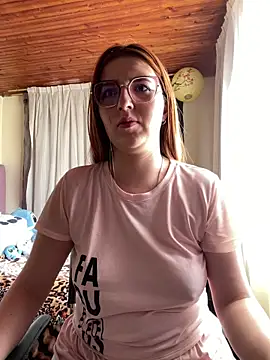 CoraVibes online show from March 15, 12:40 pm