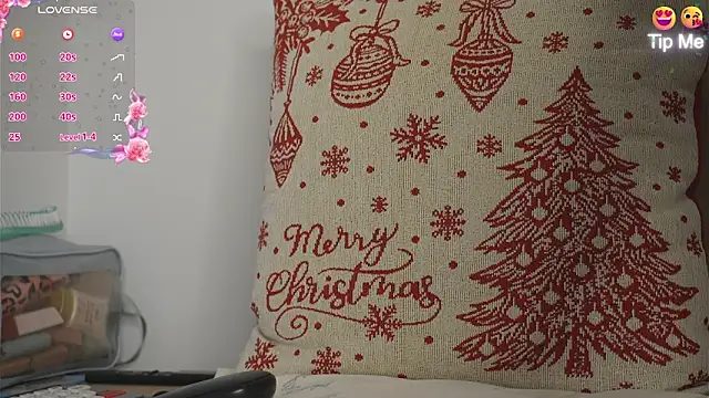 Roxybeautyy online show from February 14, 9:33 am