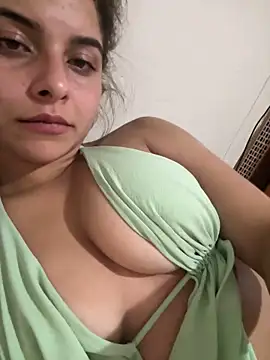 moranguinho 77 online show from September 18, 4:00 am