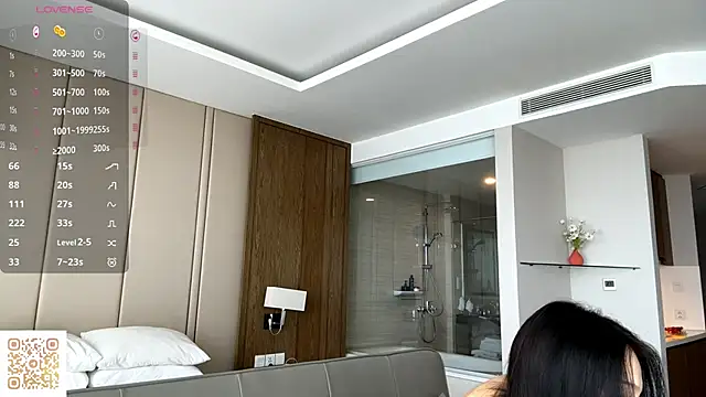 Snapshot of LezlieGreet chatting on October 21, 5:22 am LezlieGreet online show from October 21, 5:22 am