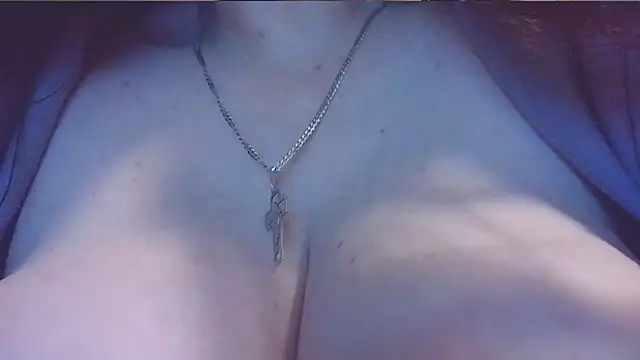 Snapshot of sharoldfox19 chatting on September 22, 8:24 am sharoldfox19 online show from September 22, 8:24 am