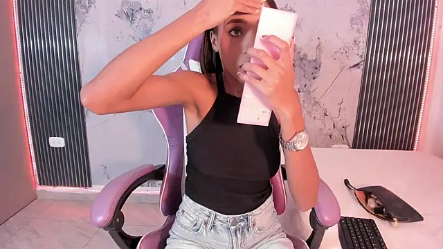 Mia Duarte1 online show from March 9, 8:12 pm