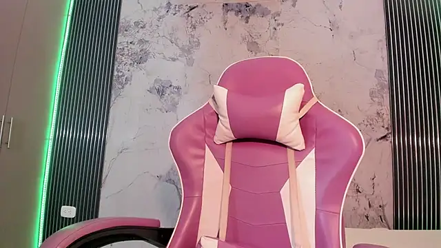 Mia Duarte1 online show from February 11, 7:37 pm