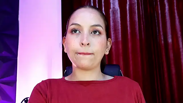 Arianaa Jones  online show from October 4, 2:11 pm