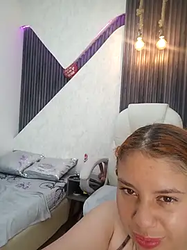 roxana santini online show from December 5, 5:14 pm