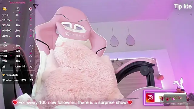 Snapshot of Mia_rose_20 chatting on October 14, 2:03 am Mia rose 20 online show from October 14, 2:03 am