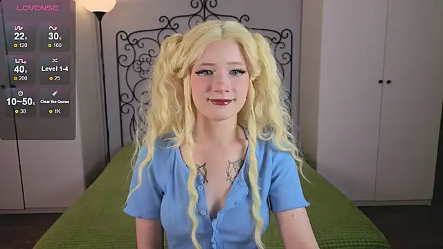 oliviafairy1 online show from September 20, 3:32 pm