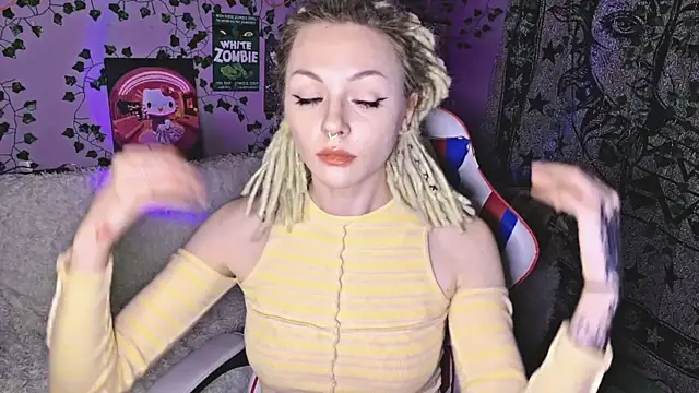 hotbeathoney online show from September 11, 9:37 pm