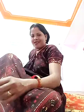 Snapshot of Sexi_savitri chatting on October 17, 8:06 am Sexi savitri online show from October 17, 8:06 am