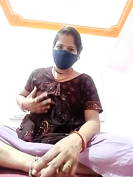 Snapshot of Sexi_savitri chatting on October 4, 9:48 am Sexi savitri online show from October 4, 9:48 am