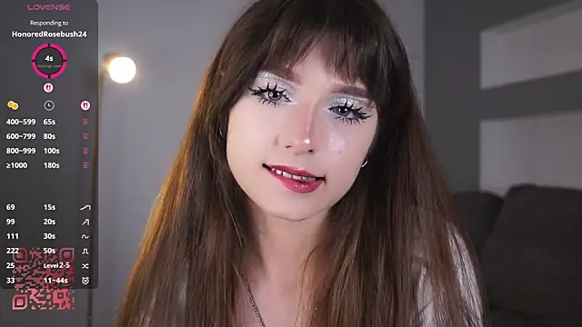 DreamyDaisy online show from October 7, 7:40 pm