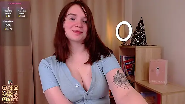 Snapshot of EvaJackson111 chatting on October 13, 3:36 pm EvaJackson111 online show from October 13, 3:36 pm