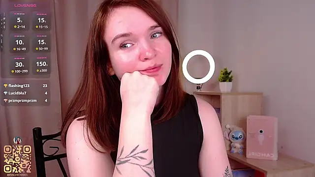 Snapshot of EvaJackson111 chatting on October 8, 2:43 pm EvaJackson111 online show from October 8, 2:43 pm