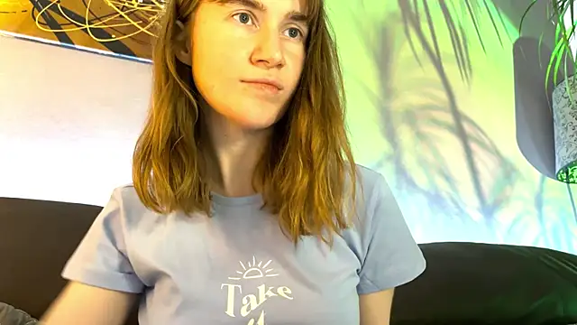 Snapshot of velina__ chatting on September 18, 4:05 pm velina online show from September 18, 4:05 pm