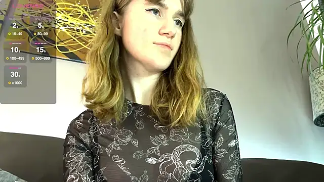 Snapshot of velina__ chatting on November 1, 3:49 pm velina online show from November 1, 3:49 pm