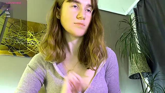 velina   online show from November 29, 4:22 pm