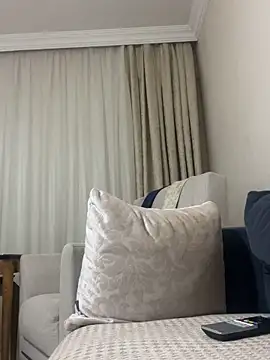 guzelimmm online show from June 30, 8:41 pm