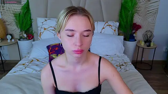 RachelColon online show from October 19, 3:36 pm