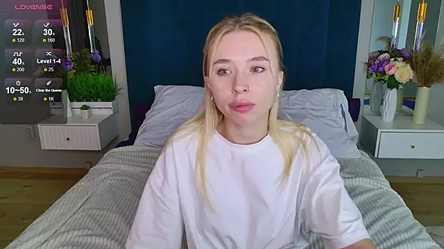 RachelColon online show from September 18, 10:47 am