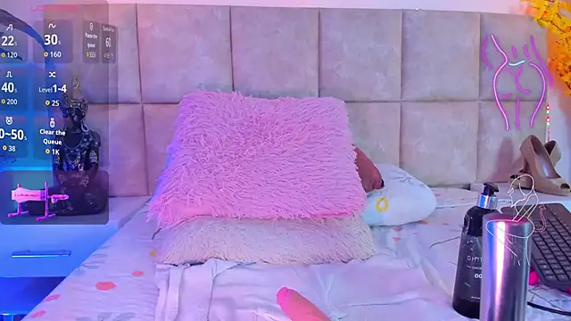 Snapshot of GabbieMonson chatting on October 30, 4:41 pm GabbieMonson online show from October 30, 4:41 pm